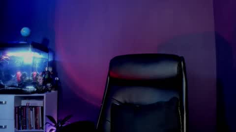 LixRose online show from December 16, 2025, 11:10 pm