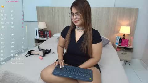 Liz online show from October 15, 2025, 3:50 am