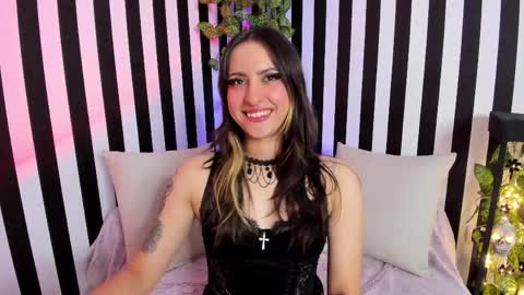 Liz  online show from May 25, 2026, 2:45 pm