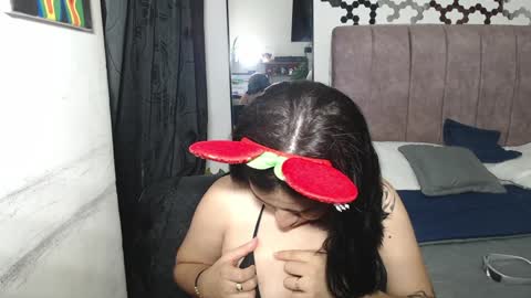 Liza Thurner online show from December 4, 2024, 1:47 am