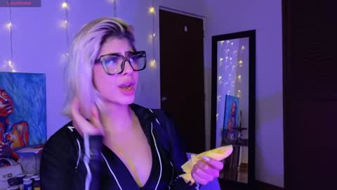 Lizeth online show from January 24, 2025, 4:05 am