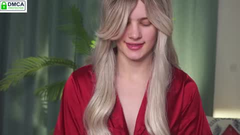 Snapshot of lizbethcoll chatting on January 11, 2025, 7:49 pm Sunnheart online show from January 11, 2025, 7:49 pm