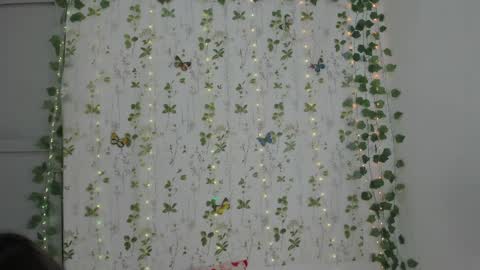 lizdemhot online show from April 12, 2026, 2:27 am