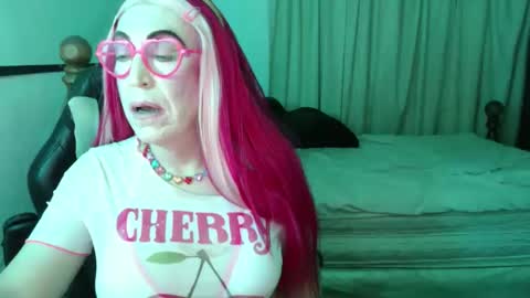 Lizi Chery Strawbery online show from April 6, 2026, 8:04 am