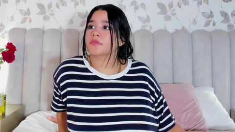 LIZZ   online show from February 3, 2026, 2:53 am