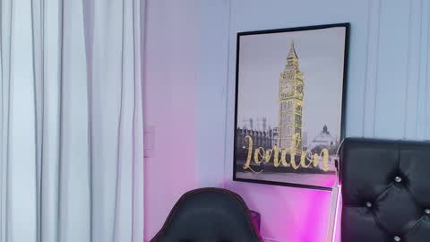 Snapshot of lizz_tender chatting on December 17, 2024, 11:39 am Lizz  online show from December 17, 2024, 11:39 am