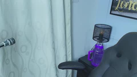 Snapshot of lizz_tender chatting on December 28, 2024, 12:35 pm Lizz  online show from December 28, 2024, 12:35 pm