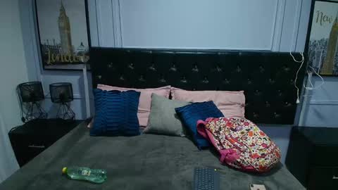 Snapshot of lizz_tender chatting on February 7, 2025, 11:56 am Lizz  online show from February 7, 2025, 11:56 am