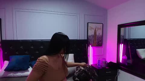 Snapshot of lizz_tender chatting on February 12, 2025, 11:29 am Lizz  online show from February 12, 2025, 11:29 am