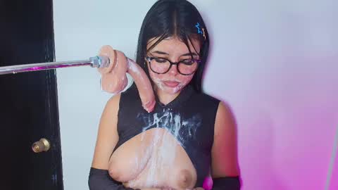 Snapshot of lizz_tender chatting on February 17, 2025, 6:15 pm Lizz  online show from February 17, 2025, 6:15 pm