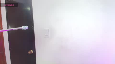 Snapshot of lizz_tender chatting on February 26, 2025, 12:25 pm Lizz  online show from February 26, 2025, 12:25 pm