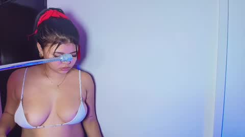 Snapshot of lizz_tender chatting on March 5, 2025, 11:49 am Lizz  online show from March 5, 2025, 11:49 am