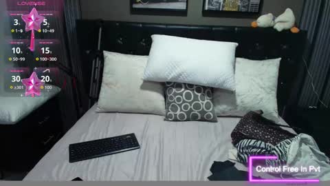 Snapshot of lizz_tender chatting on September 23, 2025, 11:24 am Lizz  online show from September 23, 2025, 11:24 am