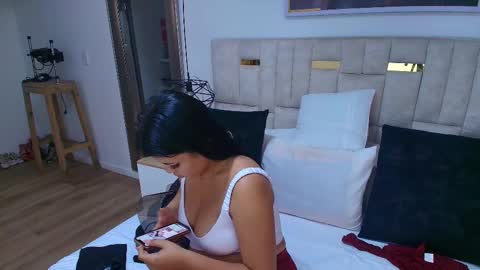 Snapshot of lizz_tender chatting on October 9, 2025, 11:52 am Lizz  online show from October 9, 2025, 11:52 am