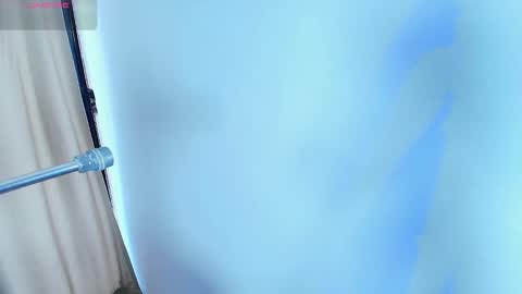 Snapshot of lizz_tender chatting on October 15, 2025, 12:27 pm Lizz  online show from October 15, 2025, 12:27 pm