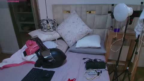 Snapshot of lizz_tender chatting on October 20, 2025, 11:54 am Lizz  online show from October 20, 2025, 11:54 am