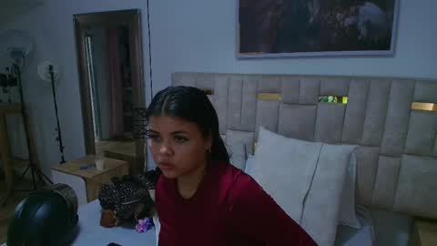 Lizz  online show from November 13, 2025, 12:04 pm