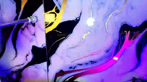 Lizz  online show from February 7, 2026, 12:20 pm