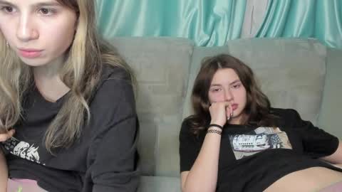 lizzi_muur online show from January 2, 2025, 10:22 pm