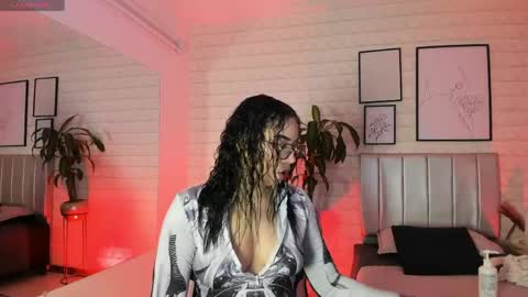  Lizzie  online show from April 15, 2026, 12:01 pm