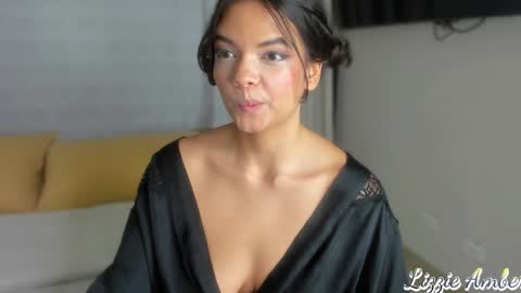 lizzieamber online show from January 22, 2025, 10:18 am