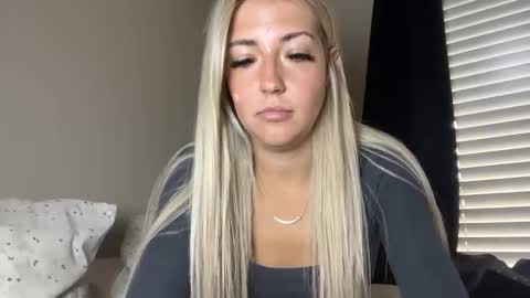 lizzy2bizzy online show from April 1, 2026, 7:00 pm