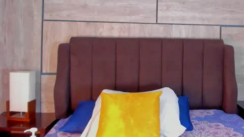 LizzySato online show from November 25, 2025, 9:15 pm