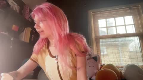 Snapshot of lizzyylovesick chatting on February 21, 2025, 2:06 pm lizzybunny online show from February 21, 2025, 2:06 pm