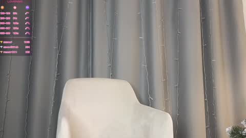 Lesly online show from January 12, 2025, 9:40 pm