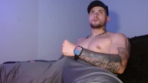 lliamm 2 online show from October 11, 2025, 4:33 am