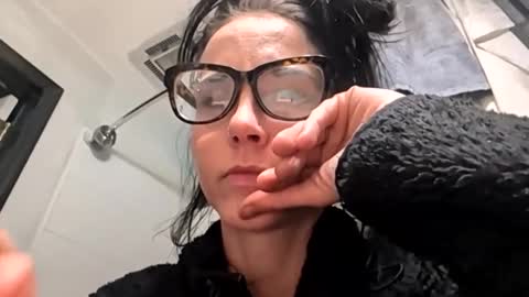 Missbehaved8 online show from January 16, 2026, 12:31 pm