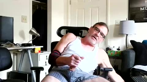 Snapshot of lngdickdaddy chatting on October 10, 2025, 6:29 pm LongDick Daddy online show from October 10, 2025, 6:29 pm