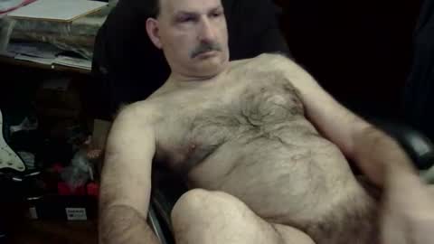 loades182025 online show from February 8, 2026, 4:38 am