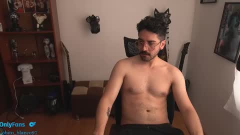 Snapshot of lobito_blanco97 chatting on October 24, 2025, 4:14 pm Lobito blanco Thefckingwolf main account online show from October 24, 2025, 4:14 pm