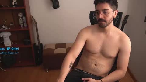 Snapshot of lobito_blanco97 chatting on October 27, 2025, 5:50 pm Lobito blanco Thefckingwolf main account online show from October 27, 2025, 5:50 pm