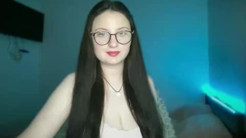 locaalis1 online show from October 11, 2025, 2:59 pm