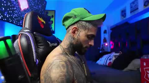 Snapshot of logan_hugh8 chatting on February 1, 2026, 12:53 am logan_hugh8 online show from February 1, 2026, 12:53 am