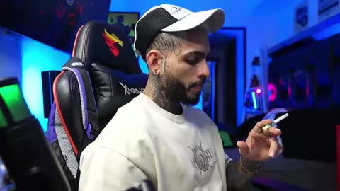 Snapshot of logan_hugh8 chatting on February 2, 2026, 3:38 am logan_hugh8 online show from February 2, 2026, 3:38 am