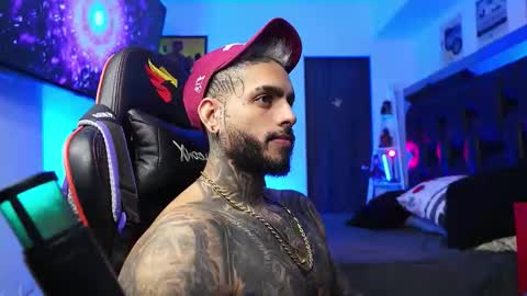 Snapshot of logan_hugh8 chatting on February 4, 2026, 1:11 am logan_hugh8 online show from February 4, 2026, 1:11 am