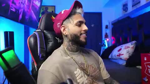 Snapshot of logan_hugh8 chatting on February 5, 2026, 7:02 am logan_hugh8 online show from February 5, 2026, 7:02 am