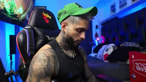 Snapshot of logan_hugh8 chatting on February 7, 2026, 3:43 am logan_hugh8 online show from February 7, 2026, 3:43 am