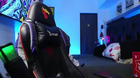 Snapshot of logan_hugh8 chatting on February 8, 2026, 5:55 am logan_hugh8 online show from February 8, 2026, 5:55 am