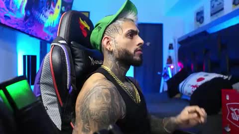 Snapshot of logan_hugh8 chatting on February 10, 2026, 9:13 am logan_hugh8 online show from February 10, 2026, 9:13 am