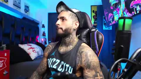 Snapshot of logan_hugh8 chatting on February 23, 2026, 6:00 am logan_hugh8 online show from February 23, 2026, 6:00 am