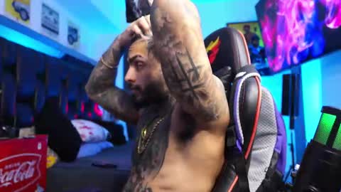 Snapshot of logan_hugh8 chatting on March 2, 2026, 4:36 am logan_hugh8 online show from March 2, 2026, 4:36 am