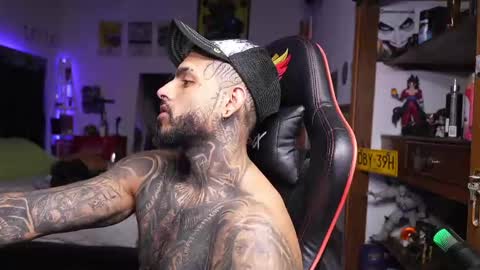 logan_hugh8 online show from April 24, 2026, 12:57 am