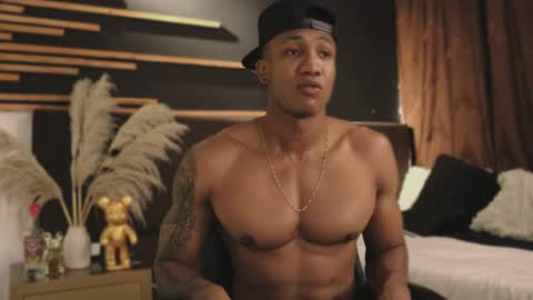 logan_varela online show from January 25, 2025, 1:43 am