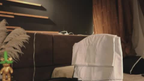 logan_varela online show from January 30, 2025, 4:27 am