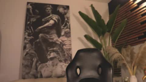 logan_varela online show from February 7, 2025, 4:48 am