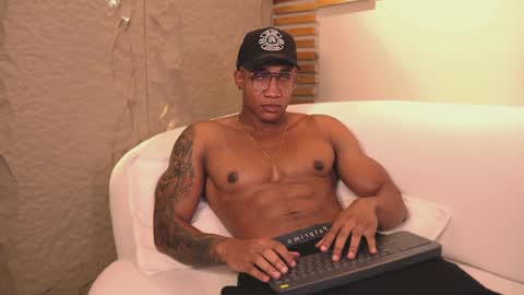 logan_varela online show from March 5, 2025, 5:29 am